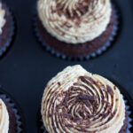 biscoff buttercream on cupcakes