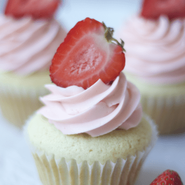 strawberry filled cupcakes