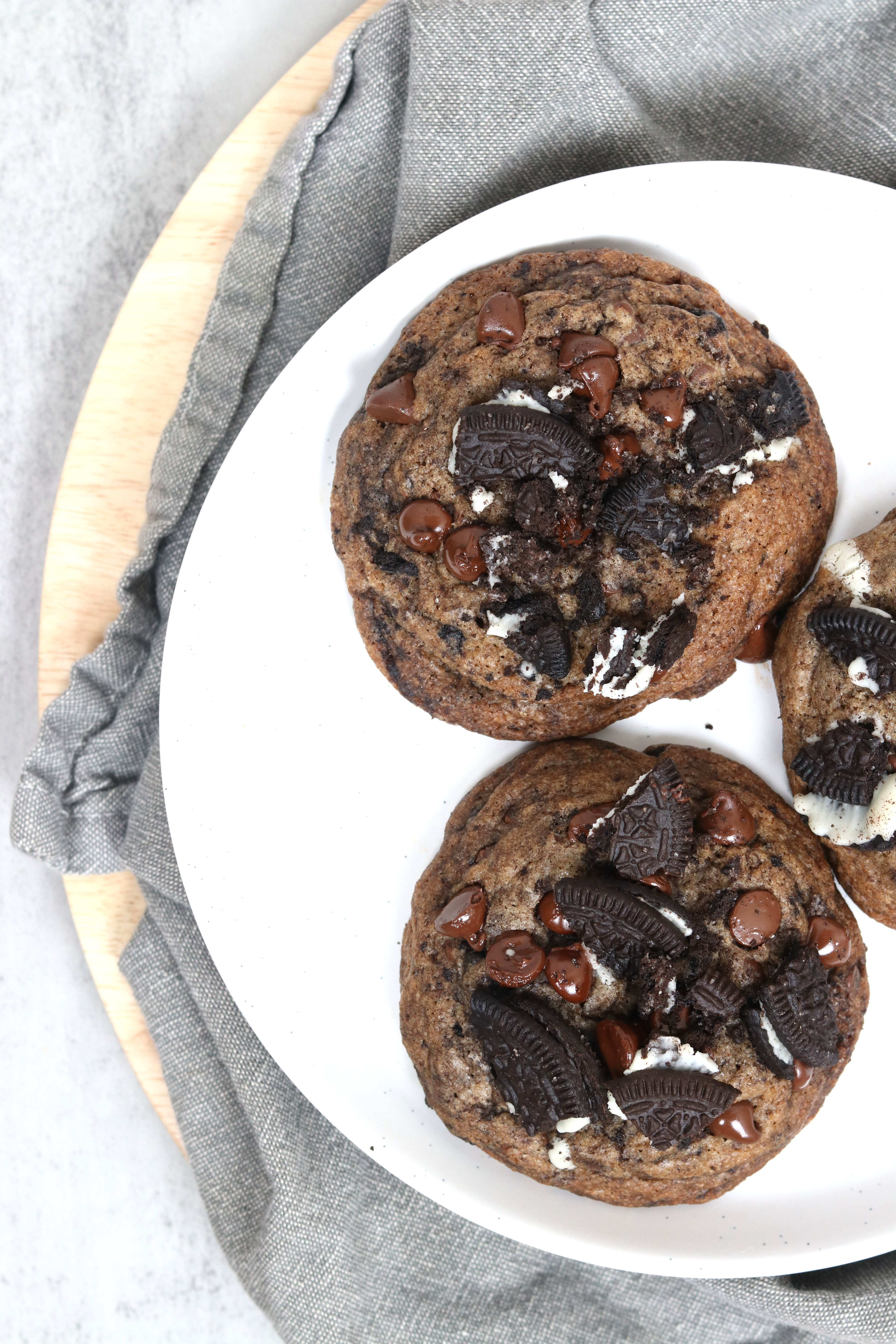 oreo and chocolate chip cookies on a plate