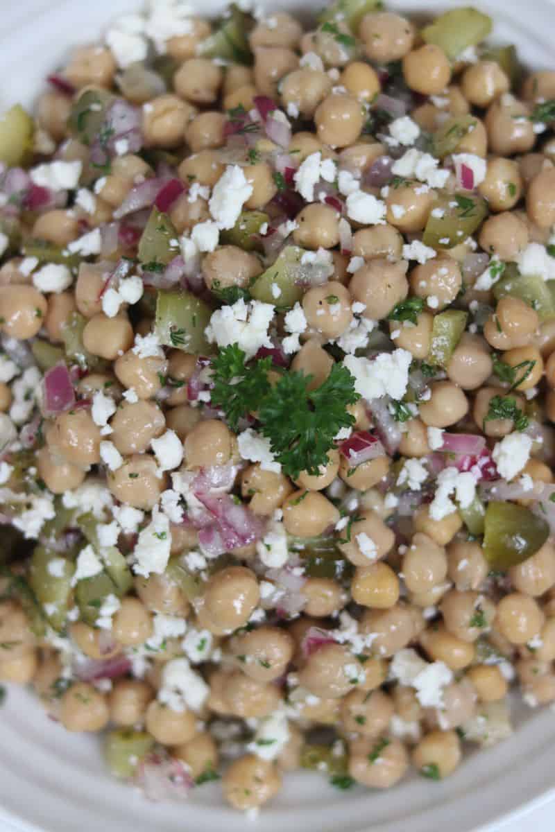 dill pickle chickpea salad 